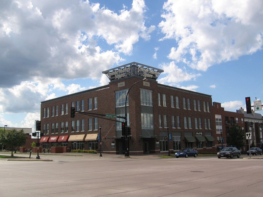 Grande Market Square, a brick building at Nicollet Avenue in Burnsville